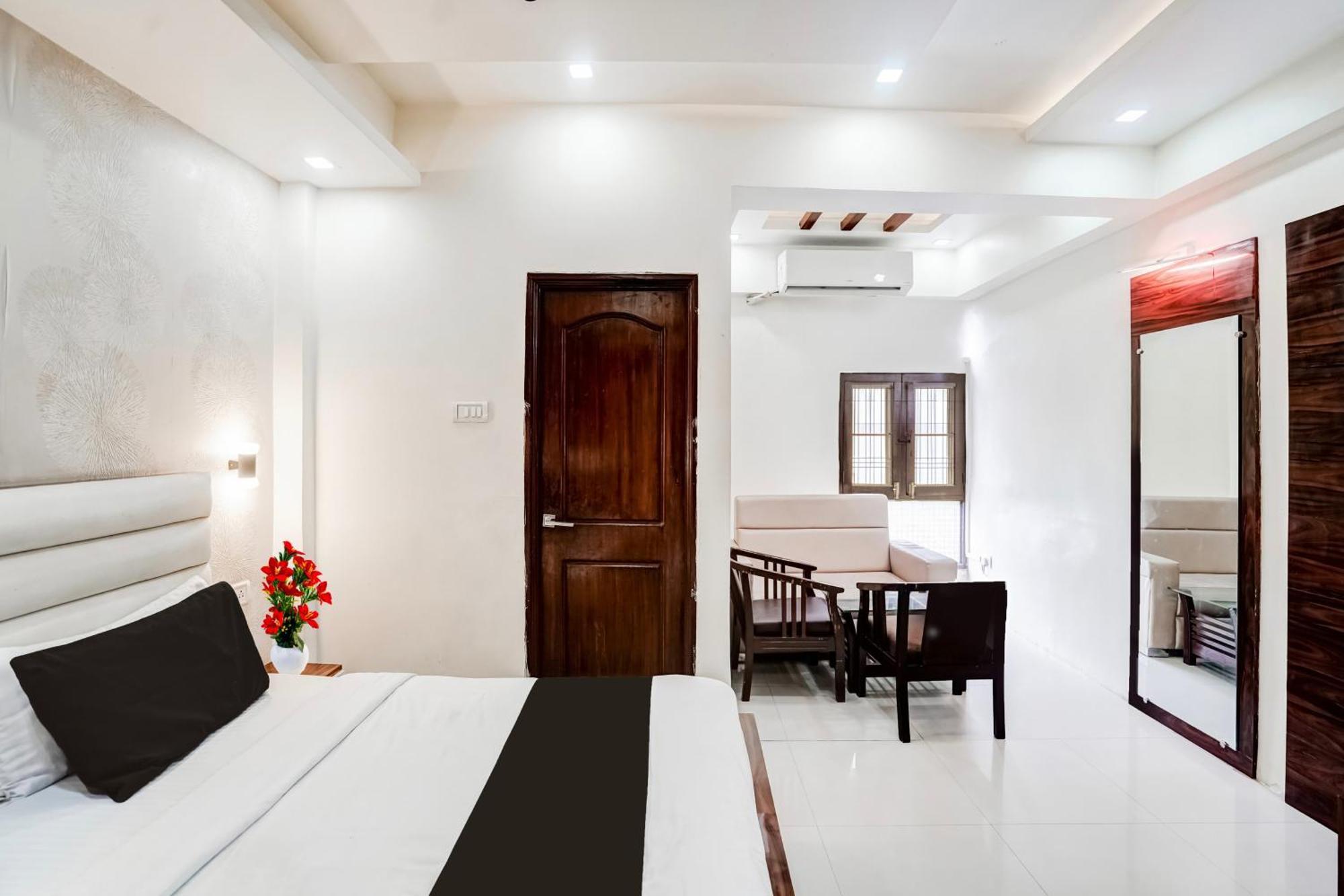 OYO 30849 Hotel Natraj INN Bijnaur Exterior foto